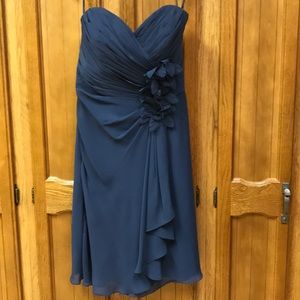 Navy strapless short dress